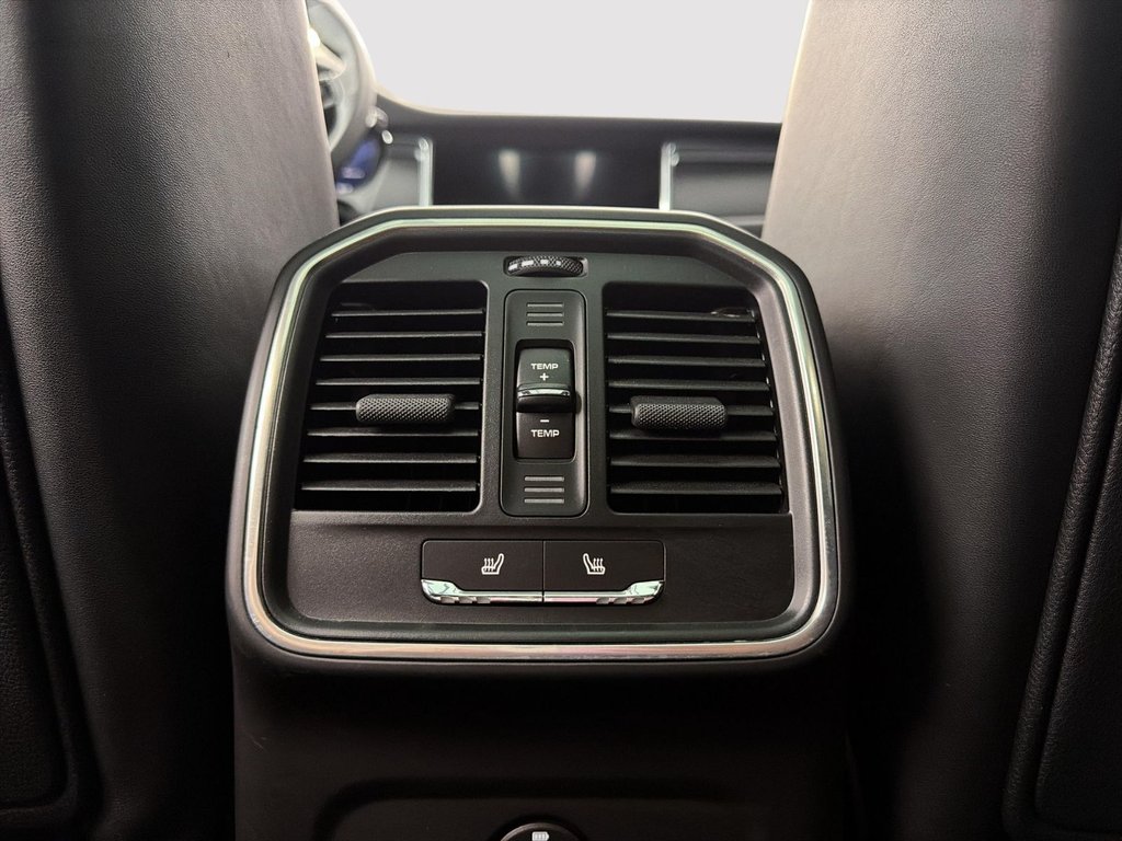 Porsche Macan  2025 à Laval, Québec - 28 - w1024h768px