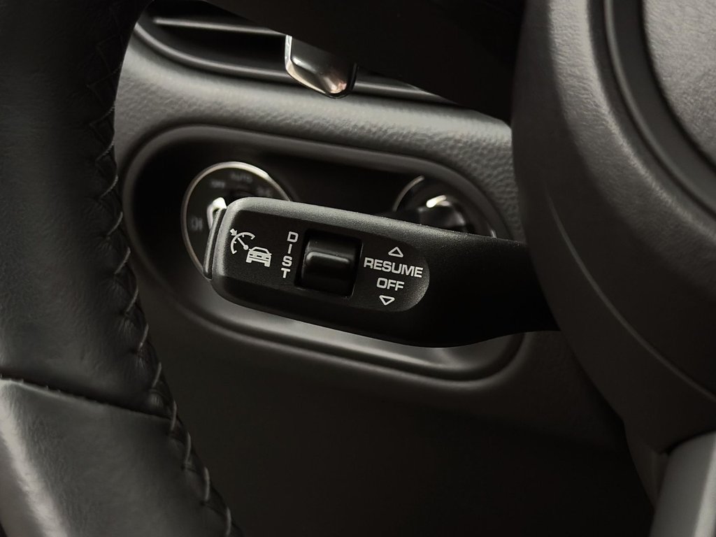 Porsche Macan  2025 à Laval, Québec - 17 - w1024h768px