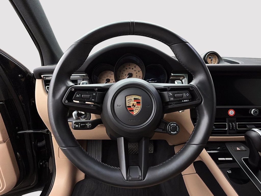 2025 Porsche Macan in Laval, Quebec - 16 - w1024h768px