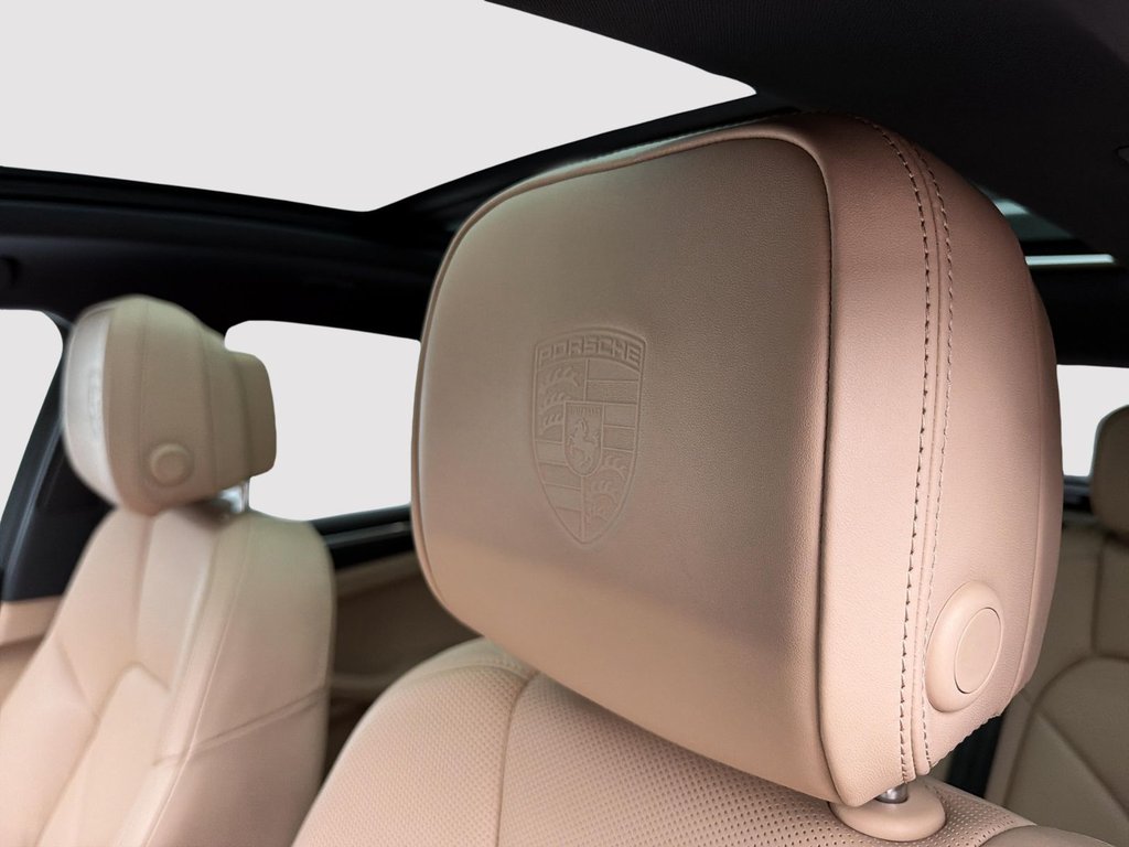 2025 Porsche Macan in Laval, Quebec - 27 - w1024h768px