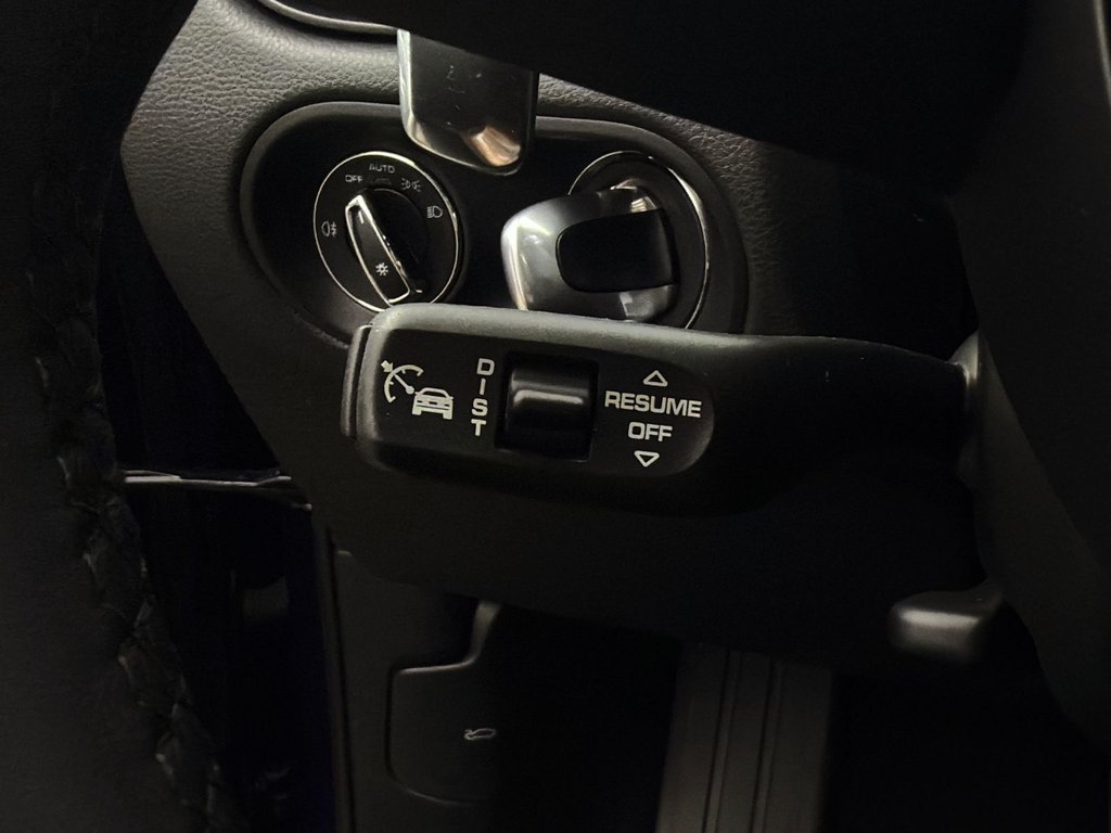 Porsche Macan  2025 à Laval, Québec - 17 - w1024h768px