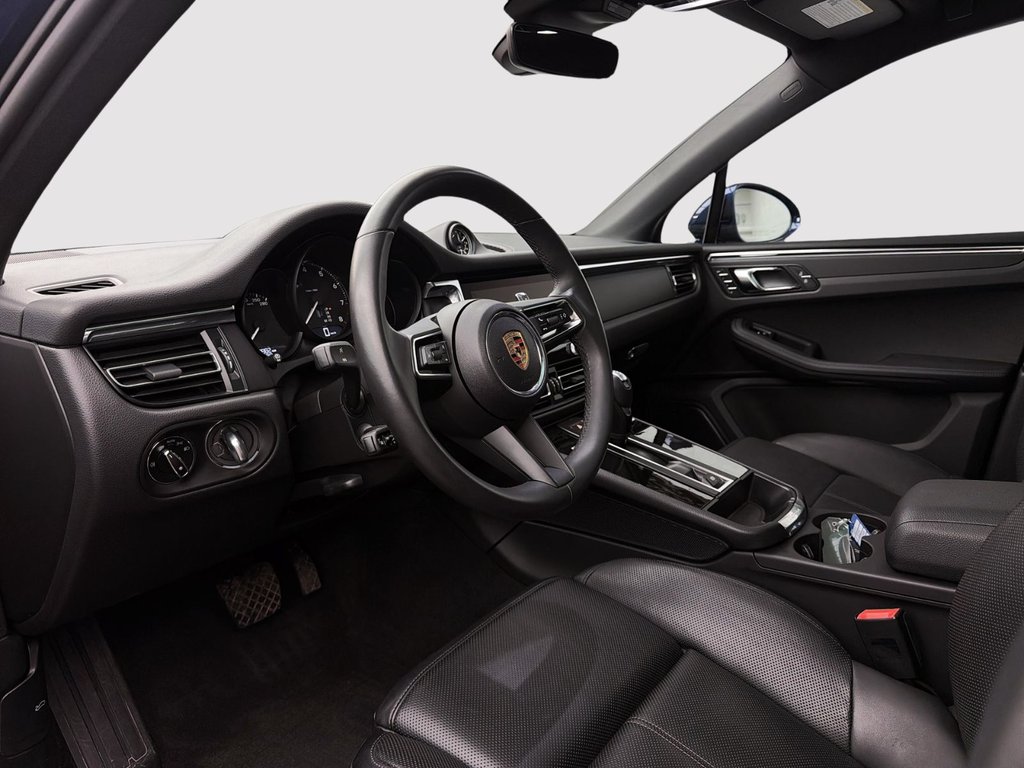 Porsche Macan  2025 à Laval, Québec - 12 - w1024h768px