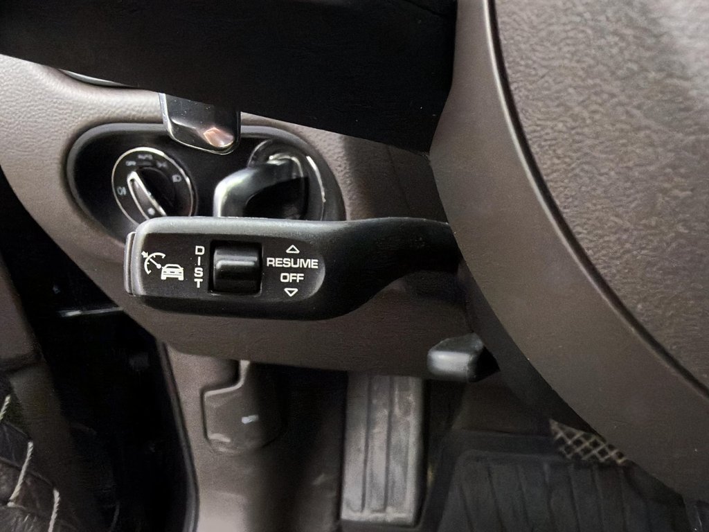 Porsche Macan  2025 à Laval, Québec - 16 - w1024h768px