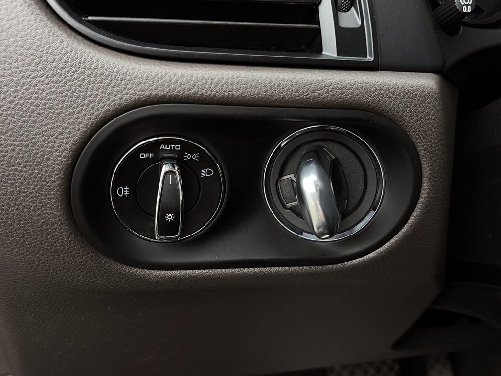 Porsche Macan  2025 à Laval, Québec - 19 - w1024h768px