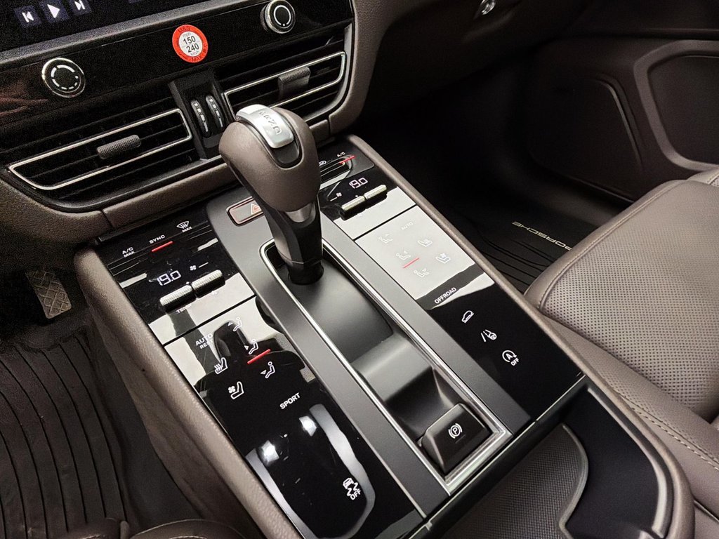 Porsche Macan  2025 à Laval, Québec - 20 - w1024h768px