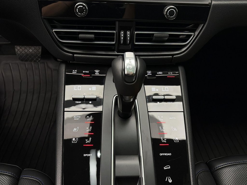 Porsche Macan  2025 à Laval, Québec - 20 - w1024h768px
