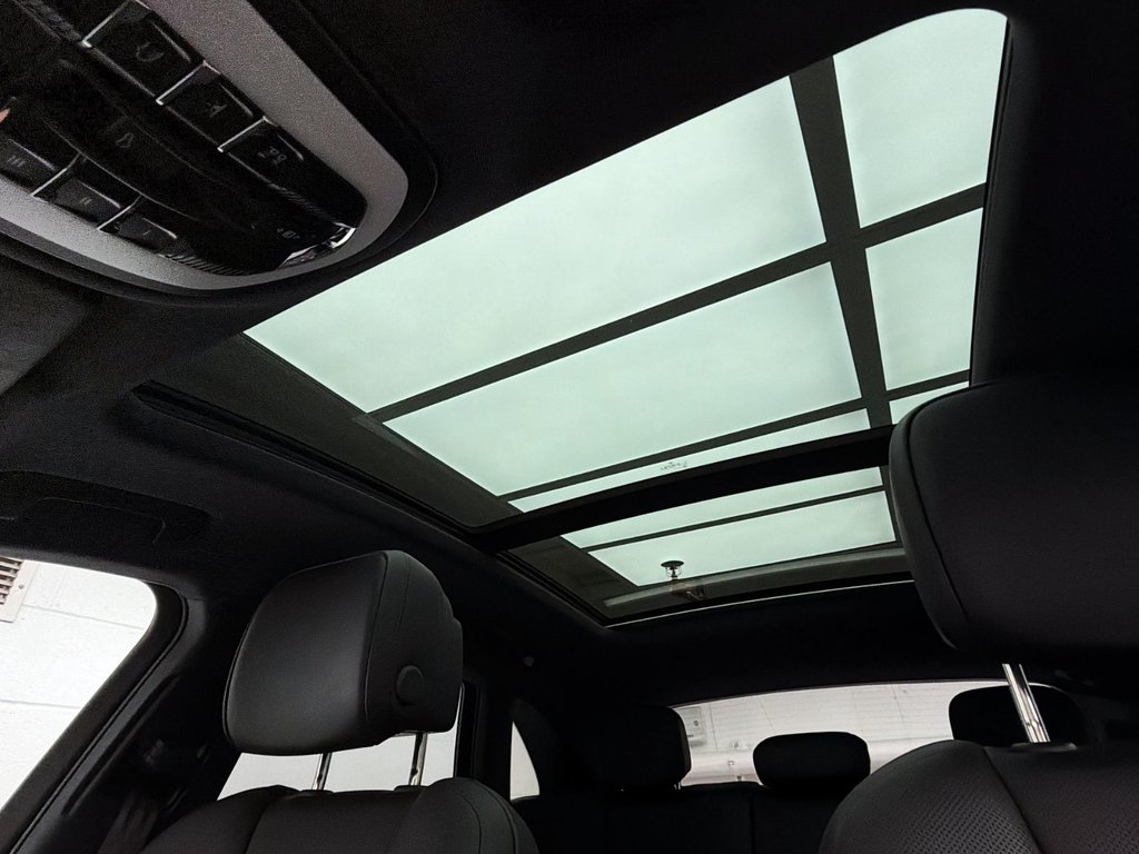 2025 Porsche Macan S in Laval, Quebec - 21 - w1024h768px