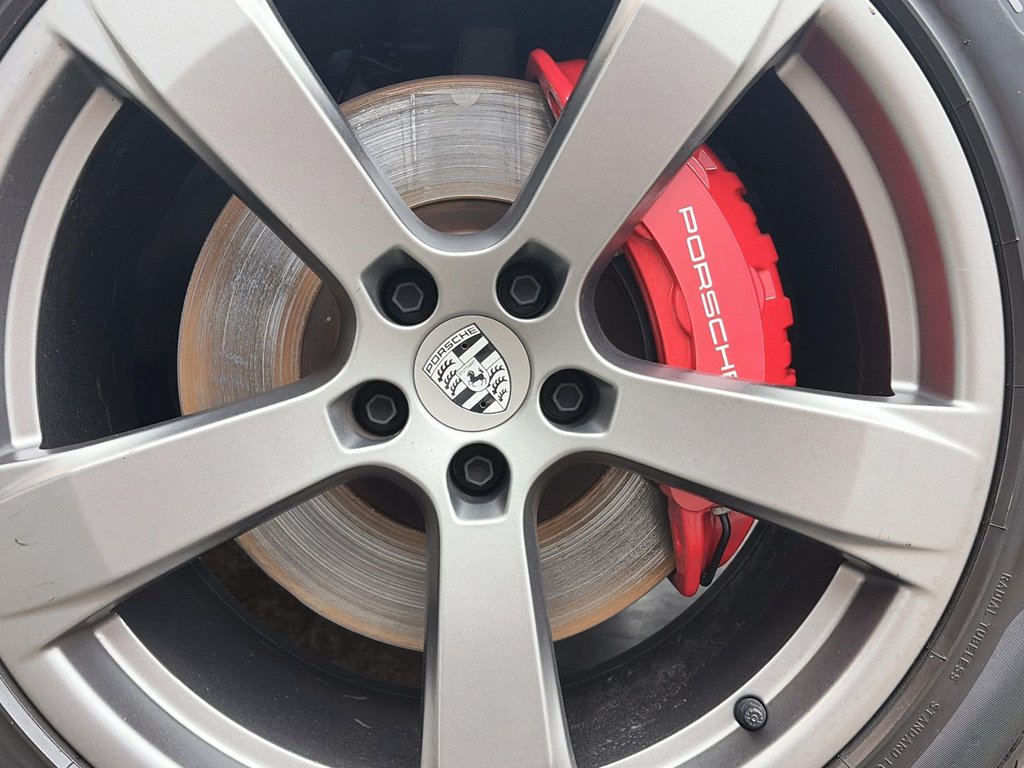 2025 Porsche Macan S in Laval, Quebec - 12 - w1024h768px