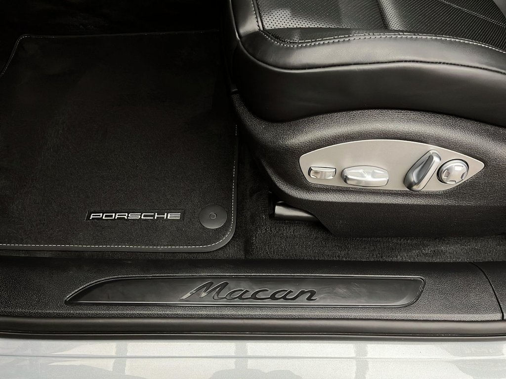 Porsche Macan  2025 à Laval, Québec - 30 - w1024h768px