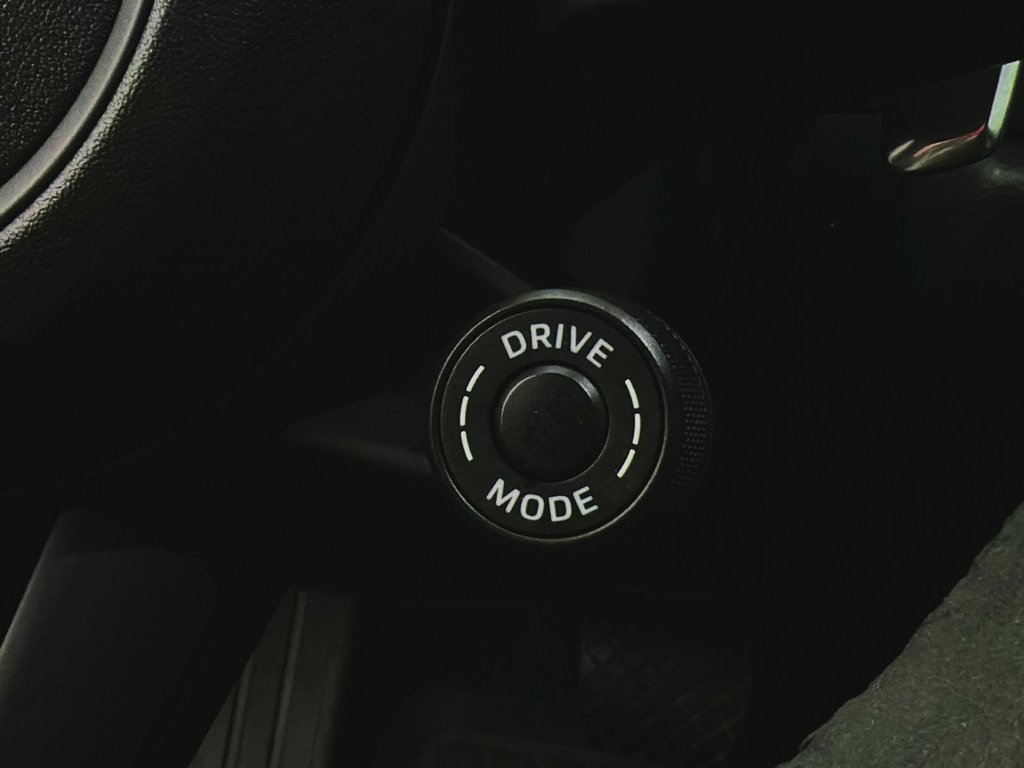 Porsche Macan  2025 à Laval, Québec - 16 - w1024h768px
