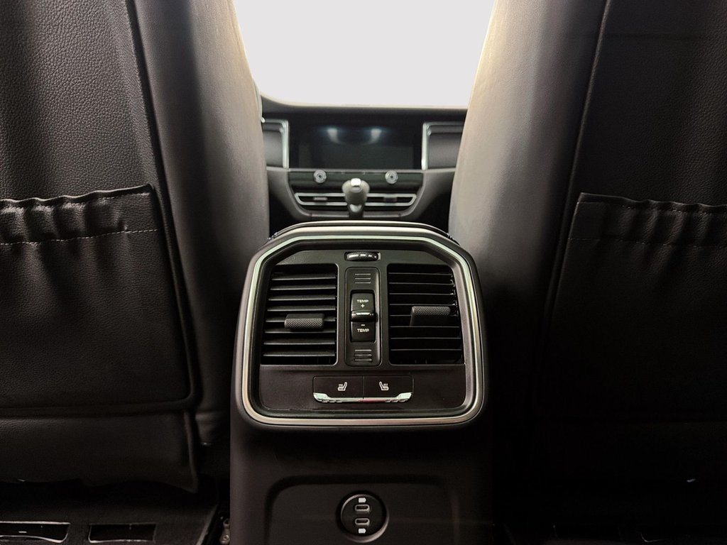 Porsche Macan  2025 à Laval, Québec - 27 - w1024h768px