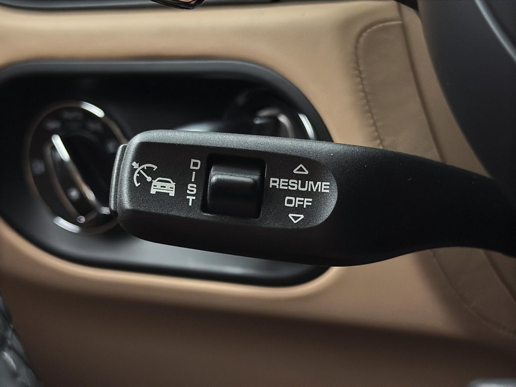 Porsche Macan  2025 à Laval, Québec - 16 - w1024h768px