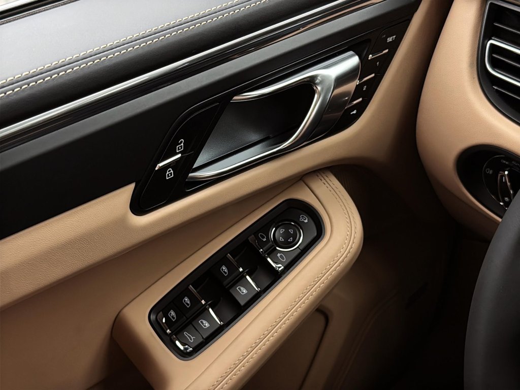Porsche Macan  2025 à Laval, Québec - 26 - w1024h768px