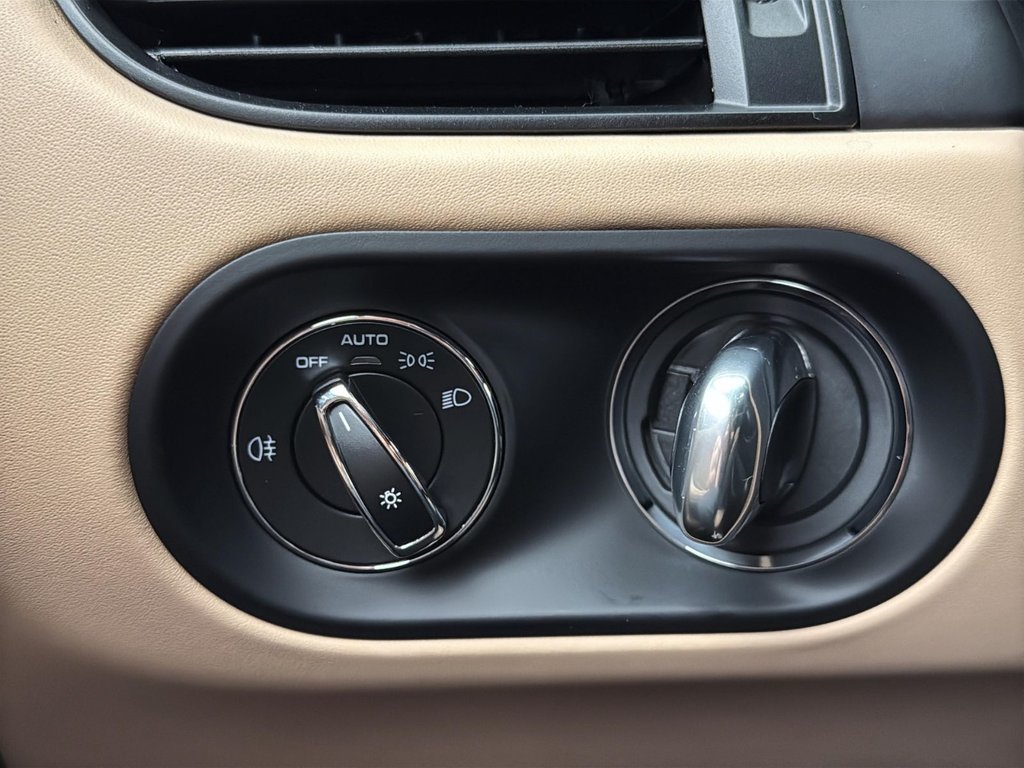 Porsche Macan  2025 à Laval, Québec - 15 - w1024h768px