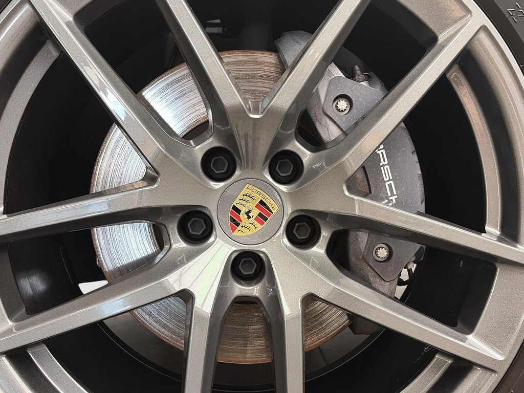 2025 Porsche Macan in Laval, Quebec - 12 - w1024h768px