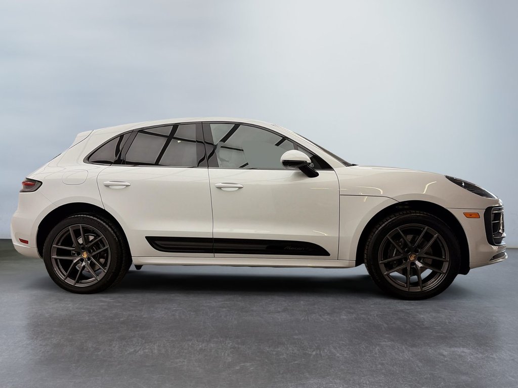 2025 Porsche Macan in Laval, Quebec - 7 - w1024h768px