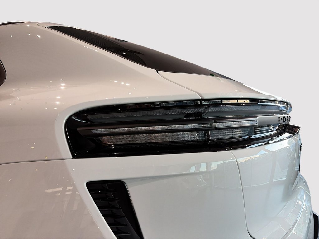Porsche Macan Electric Turbo 2025 à Laval, Québec - 14 - w1024h768px