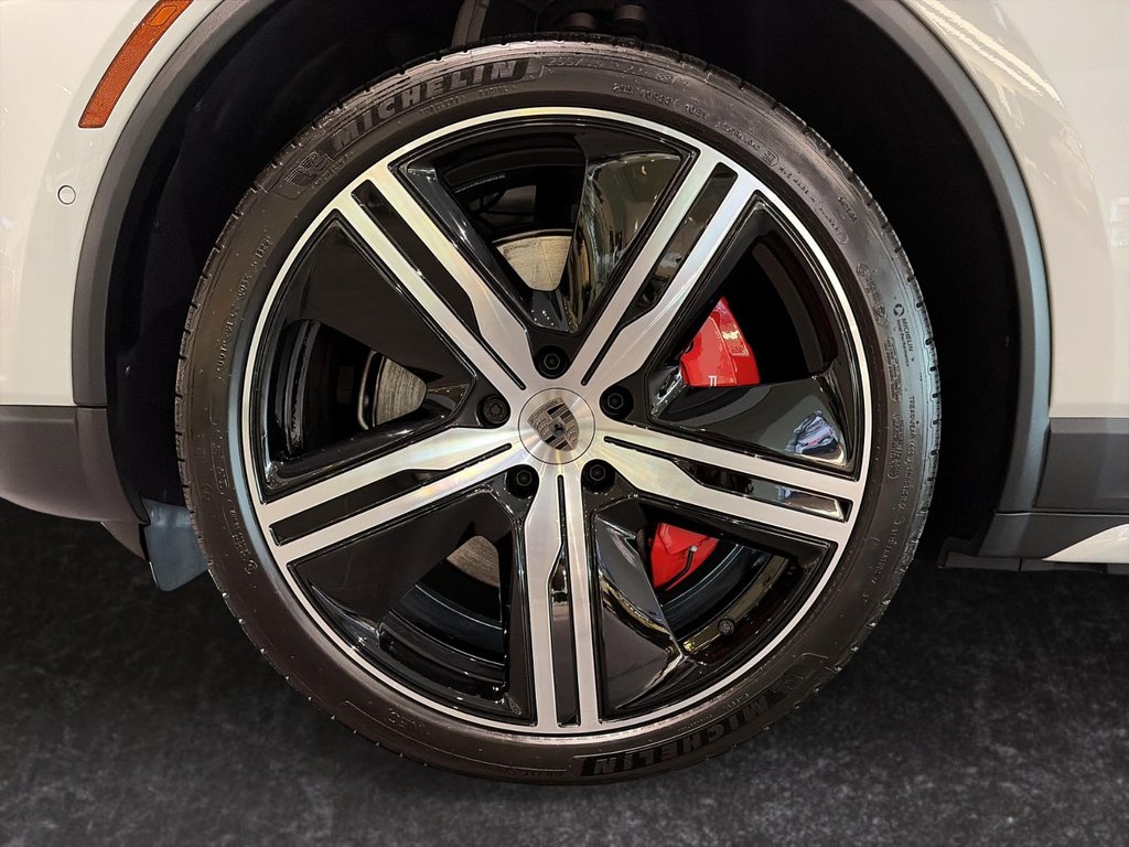 Porsche Macan Electric Turbo 2025 à Laval, Québec - 9 - w1024h768px