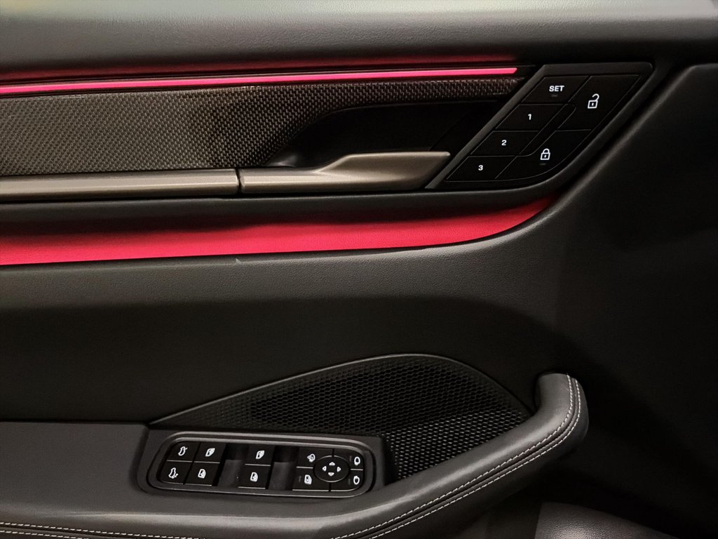 Porsche Macan Electric Turbo 2025 à Laval, Québec - 28 - w1024h768px