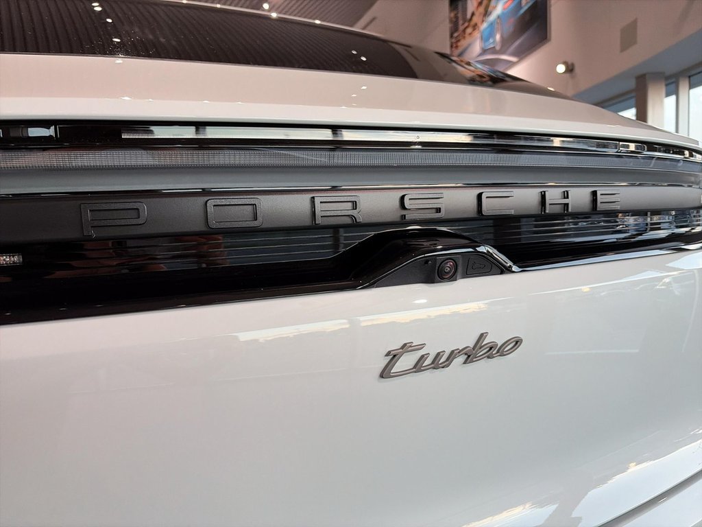 Porsche Macan Electric Turbo 2025 à Laval, Québec - 11 - w1024h768px