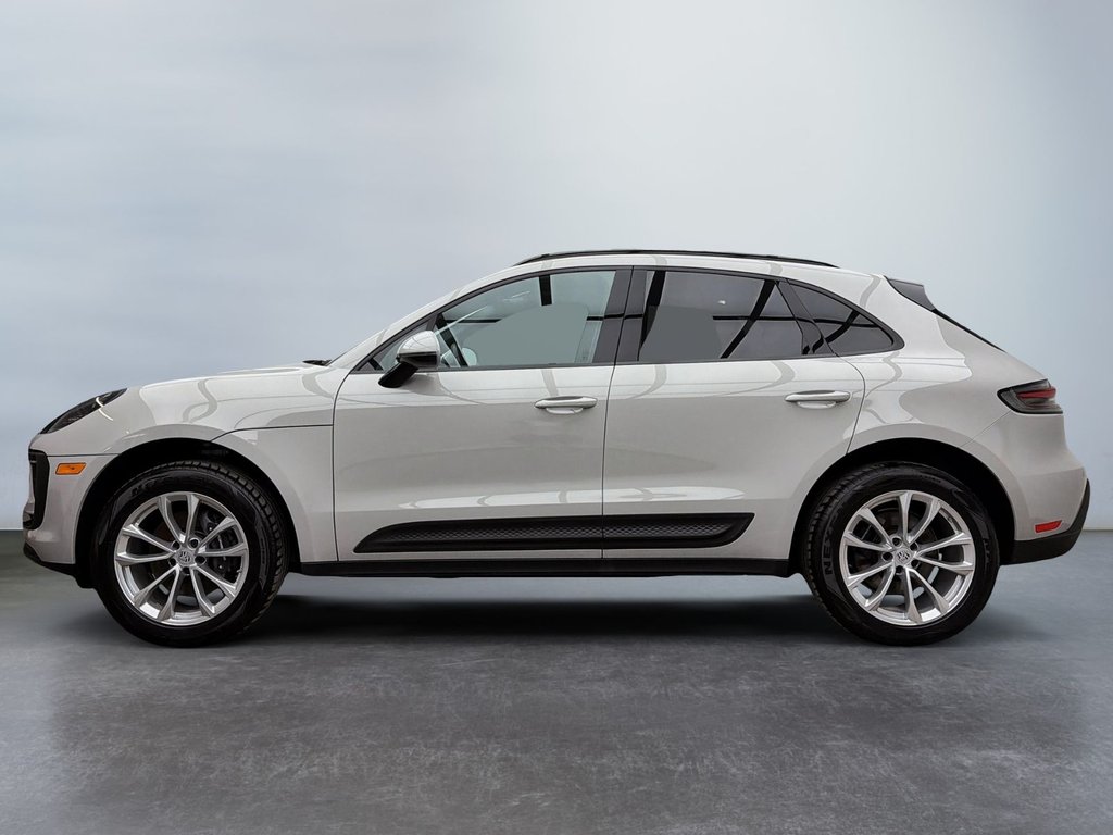 Porsche Macan  2025 à Laval, Québec - 2 - w1024h768px