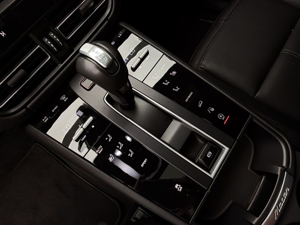 Porsche Macan  2025 à Laval, Québec - 20 - w1024h768px