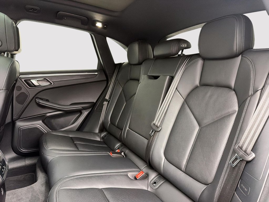 Porsche Macan  2025 à Laval, Québec - 25 - w1024h768px