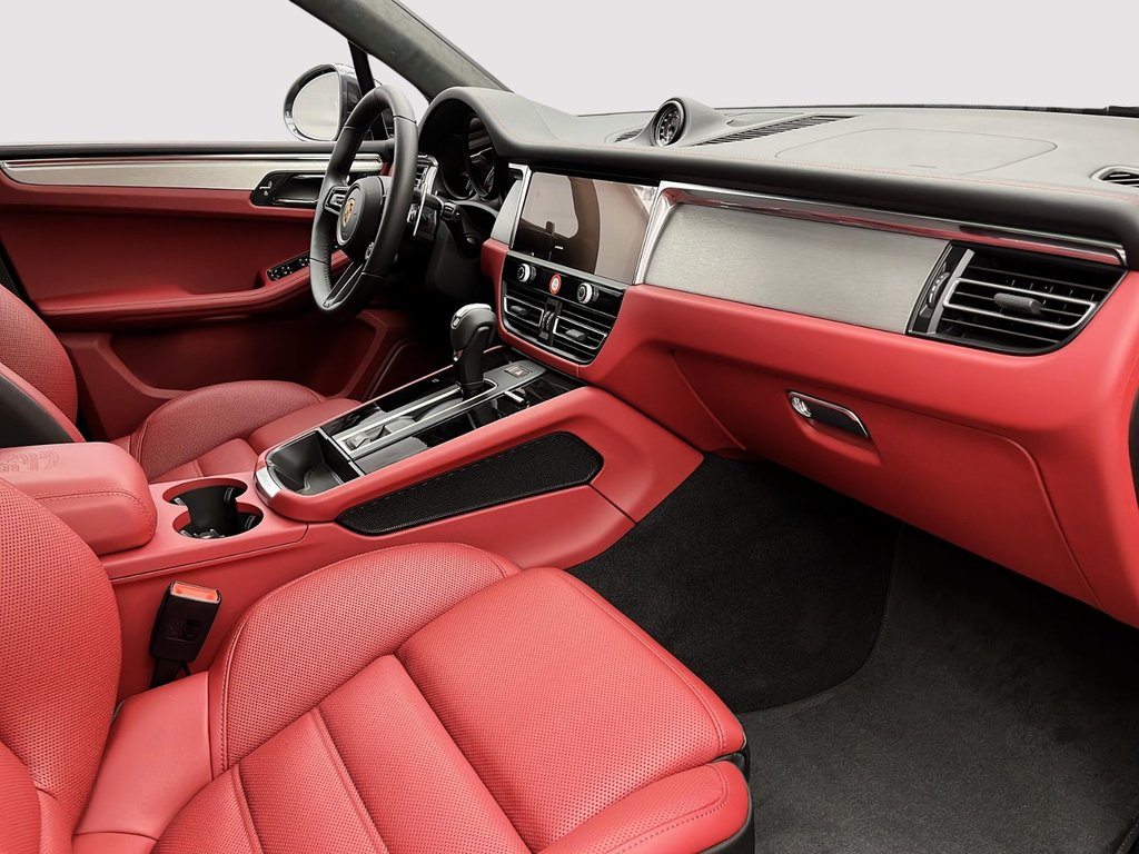 Porsche Macan GTS 2026 à Laval, Québec - 22 - w1024h768px