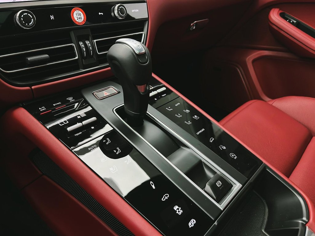 Porsche Macan GTS 2026 à Laval, Québec - 20 - w1024h768px