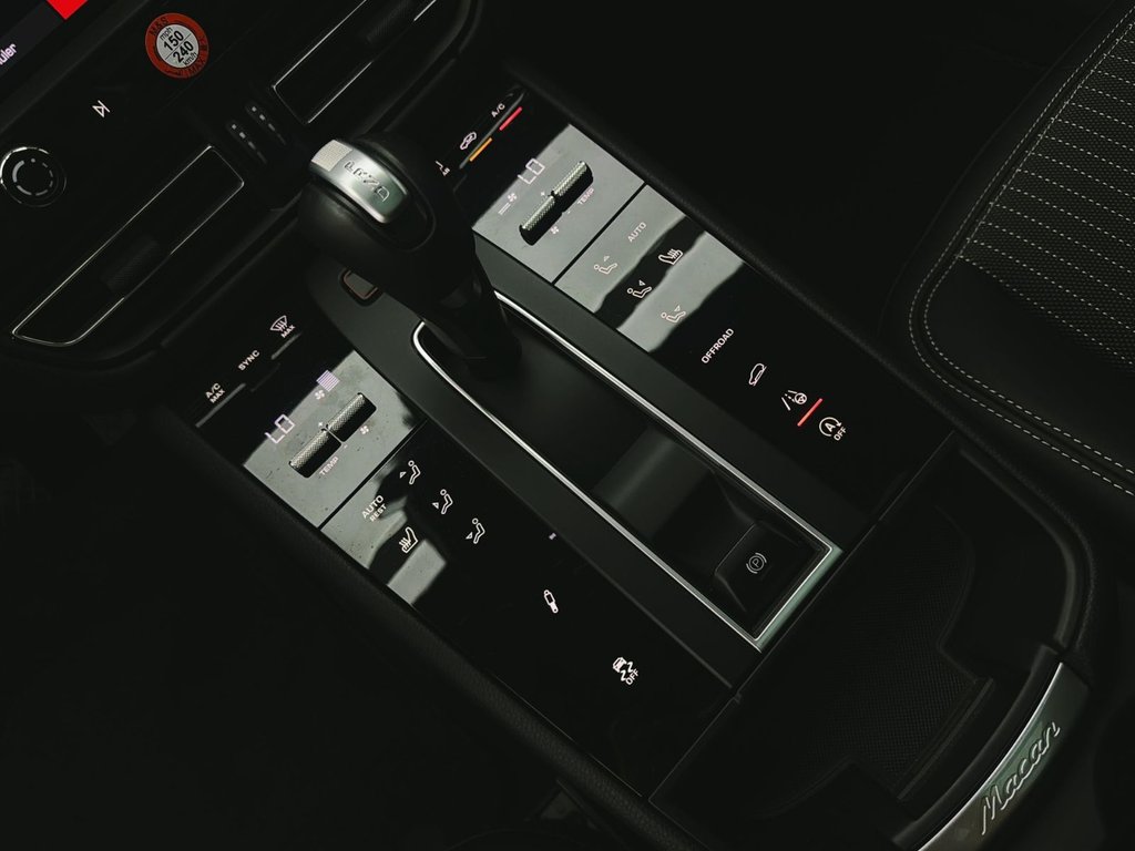 Porsche Macan  2026 à Laval, Québec - 21 - w1024h768px