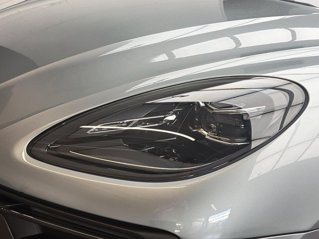 Porsche Macan  2026 à Laval, Québec - 8 - w1024h768px