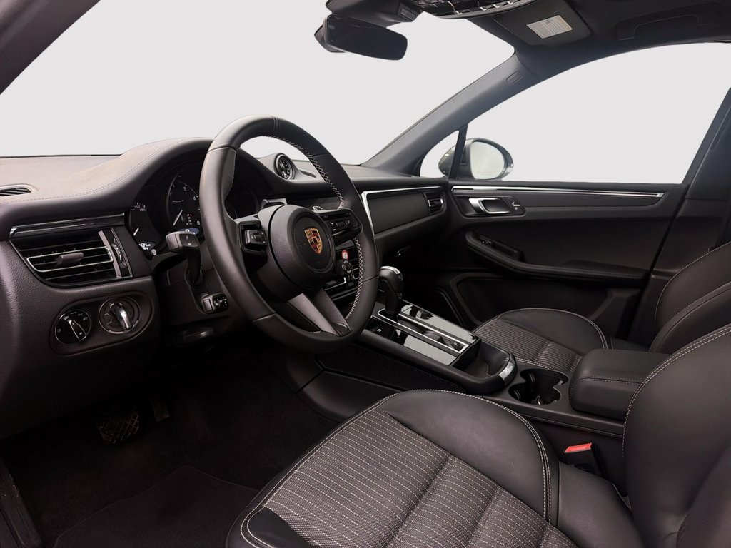 Porsche Macan  2026 à Laval, Québec - 12 - w1024h768px