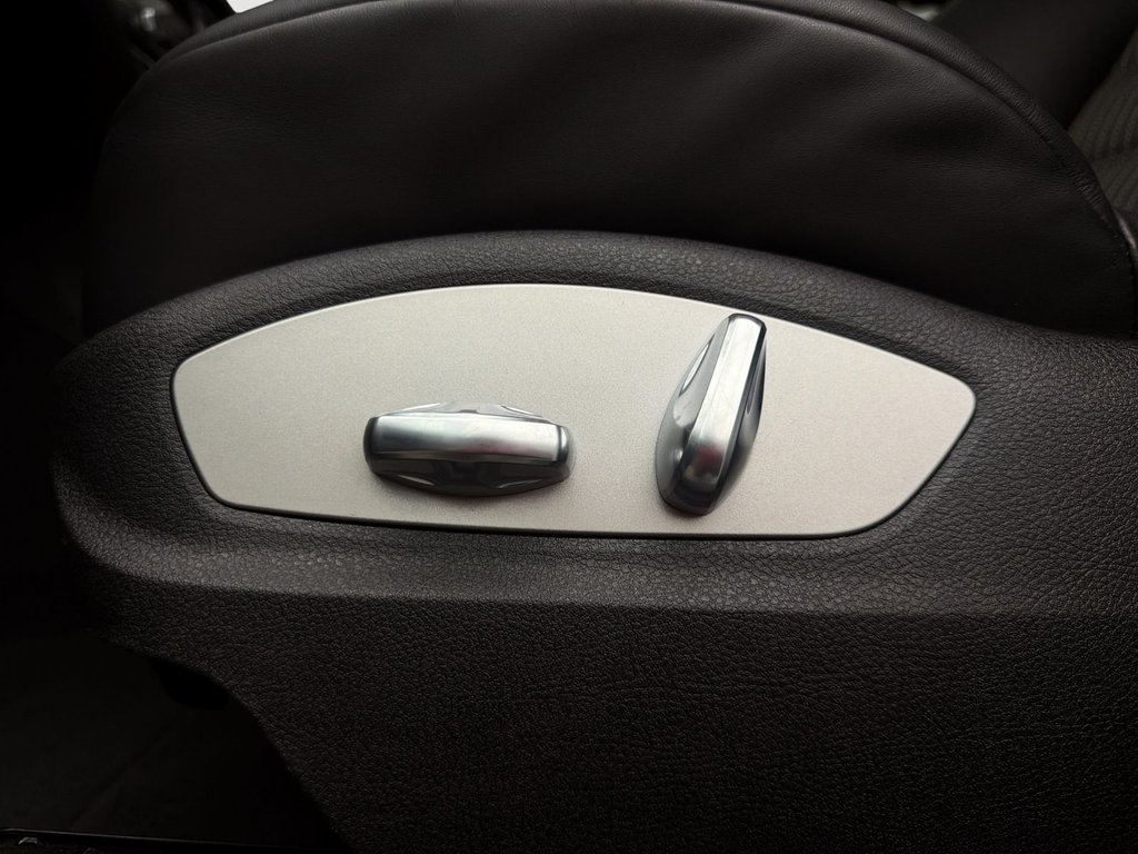 Porsche Macan  2026 à Laval, Québec - 26 - w1024h768px
