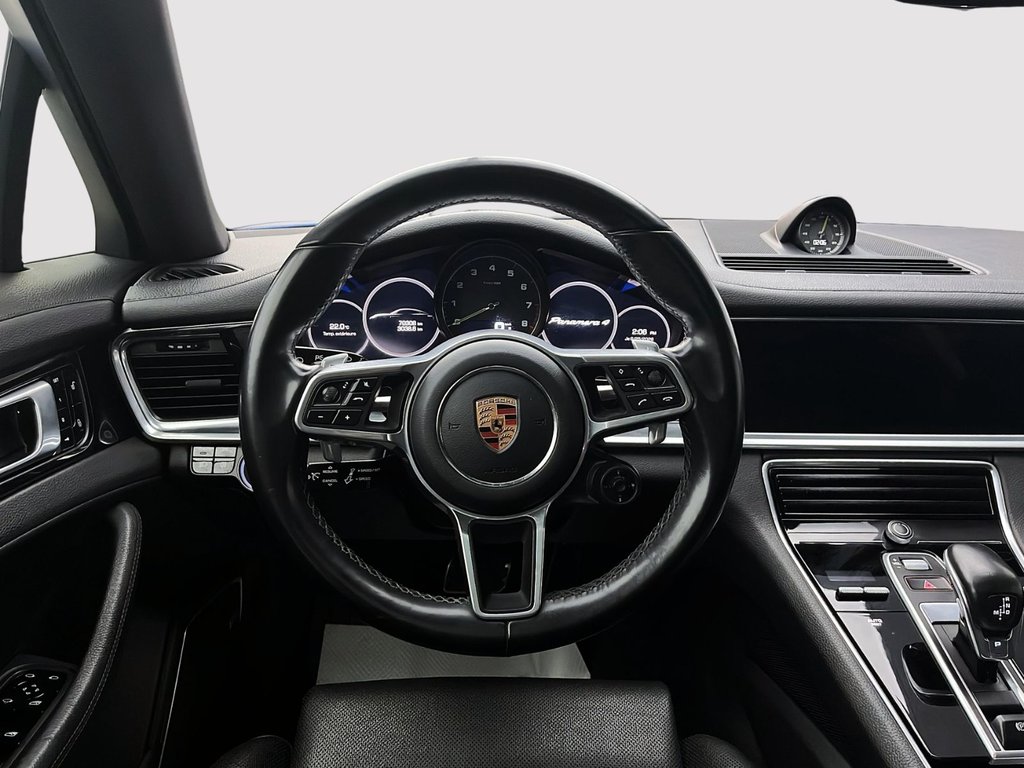 2018 Porsche Panamera 4 in Laval, Quebec - 14 - w1024h768px
