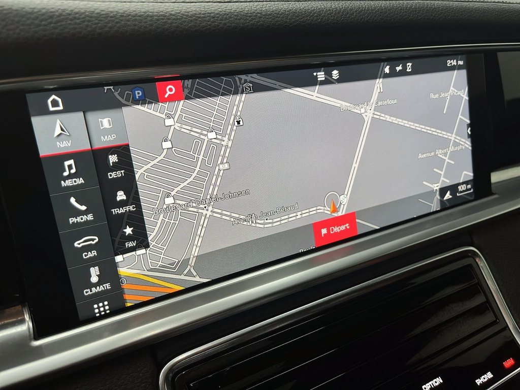 2018 Porsche Panamera 4 in Laval, Quebec - 21 - w1024h768px