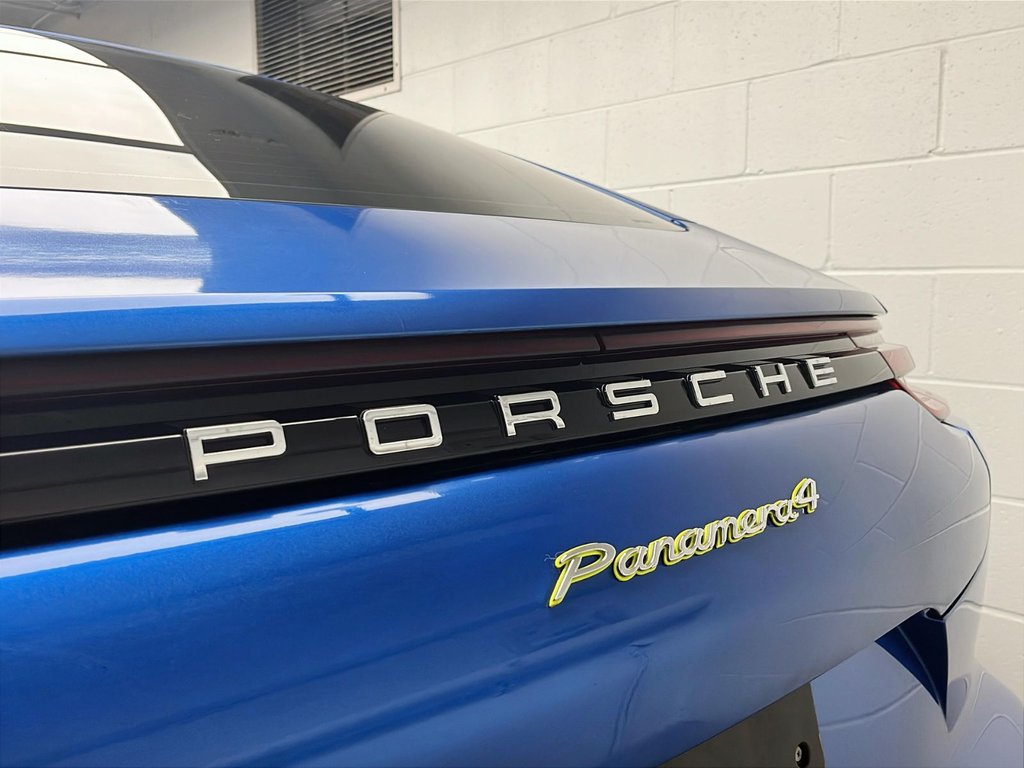 2018 Porsche Panamera 4 in Laval, Quebec - 7 - w1024h768px