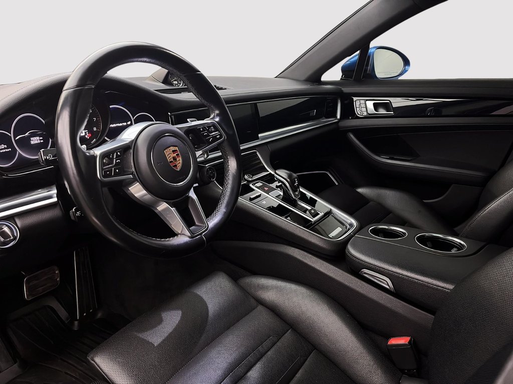 2018 Porsche Panamera 4 in Laval, Quebec - 12 - w1024h768px