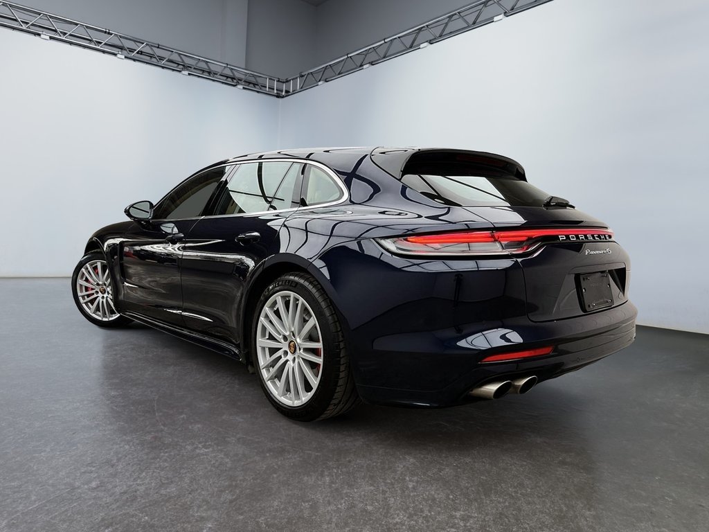 2022  Panamera 4S Sport Turismo AWD in Laval, Quebec - 3 - w1024h768px