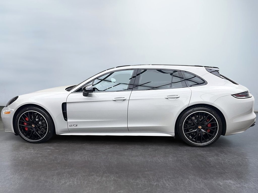 2023  Panamera GTS Sport Turismo AWD in Laval, Quebec - 2 - w1024h768px