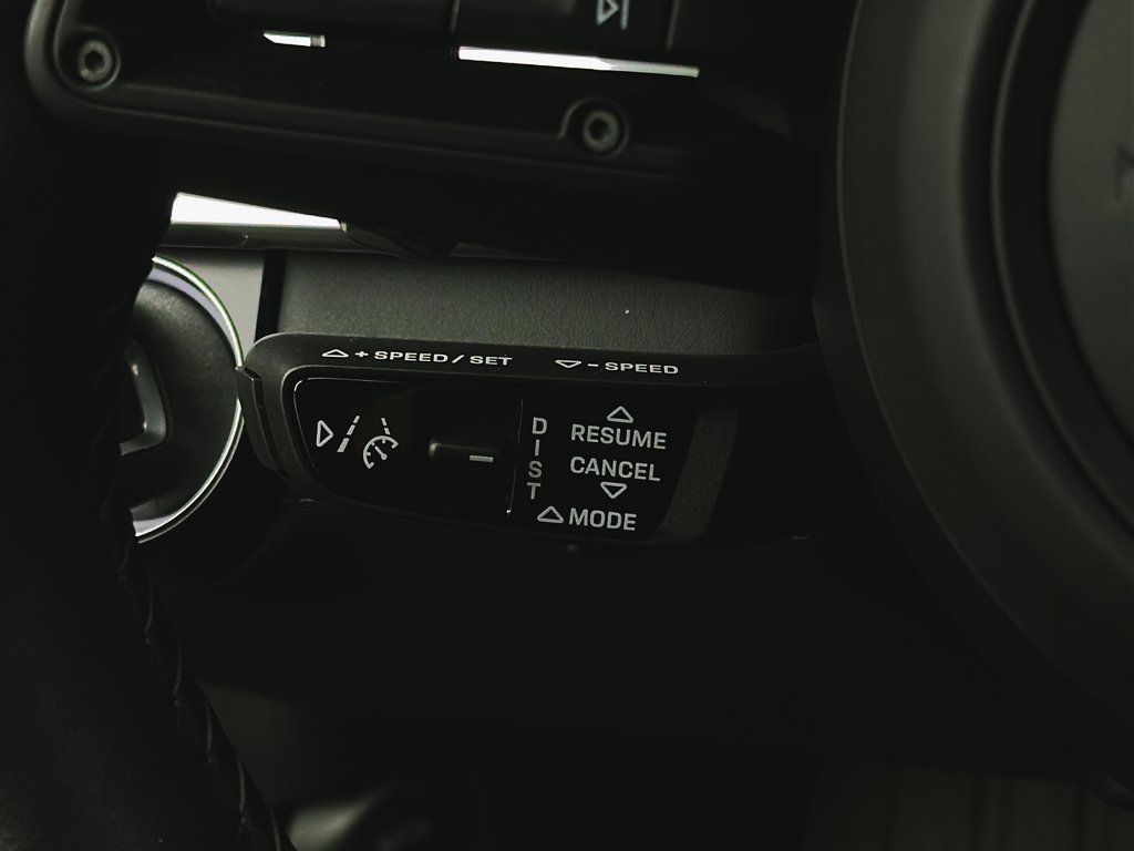 2023 Porsche Panamera 4 SportDesign Package in Laval, Quebec - 19 - w1024h768px