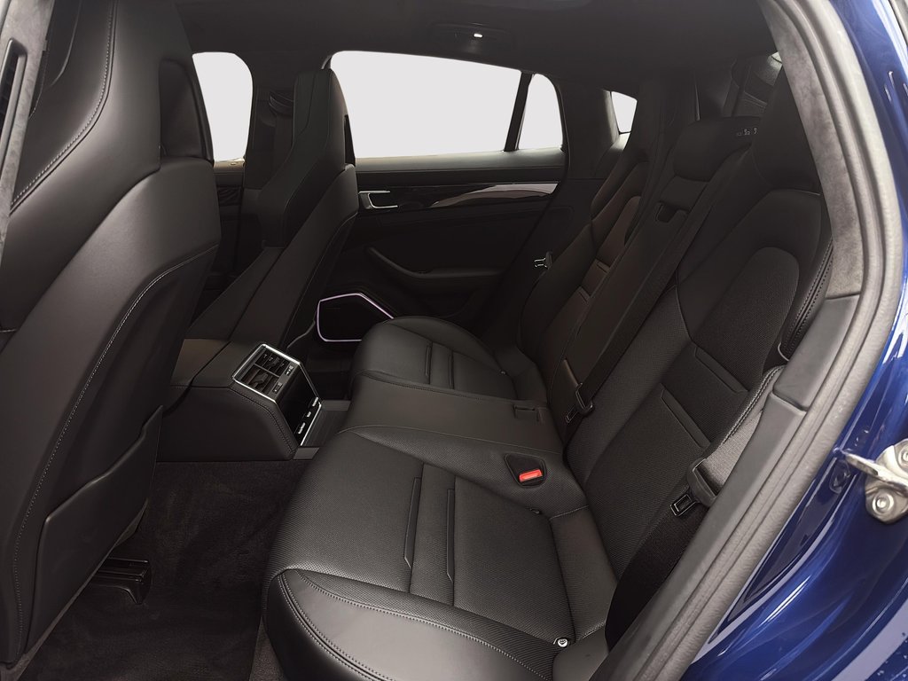 2023 Porsche Panamera 4 SportDesign Package in Laval, Quebec - 26 - w1024h768px