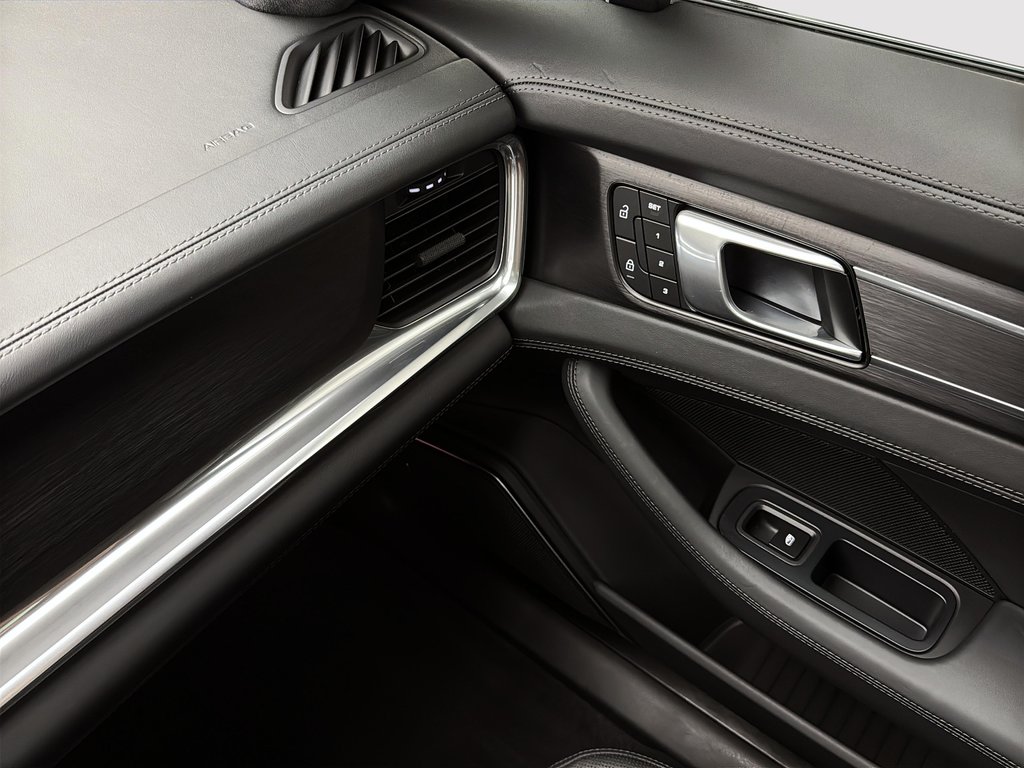 Porsche Panamera GTS V8 Sport Turismo Premium Package 2023 à Laval, Québec - 35 - w1024h768px