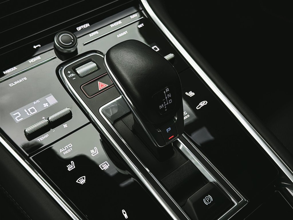 Porsche Panamera GTS V8 Sport Turismo Premium Package 2023 à Laval, Québec - 20 - w1024h768px