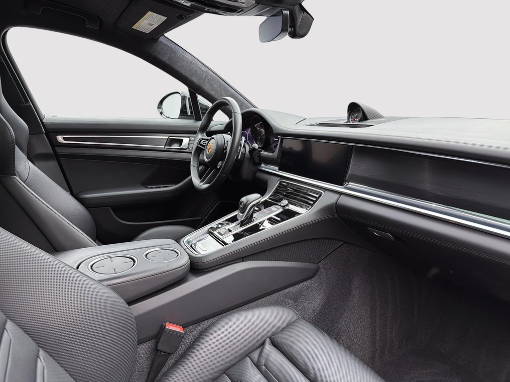 Porsche Panamera GTS V8 Sport Turismo Premium Package 2023 à Laval, Québec - 24 - w1024h768px