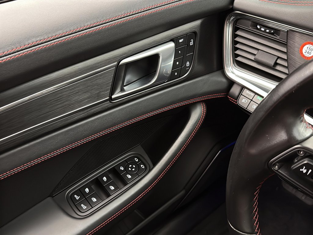 Porsche Panamera GTS w/Assistance Package 2023 à Laval, Québec - 23 - w1024h768px