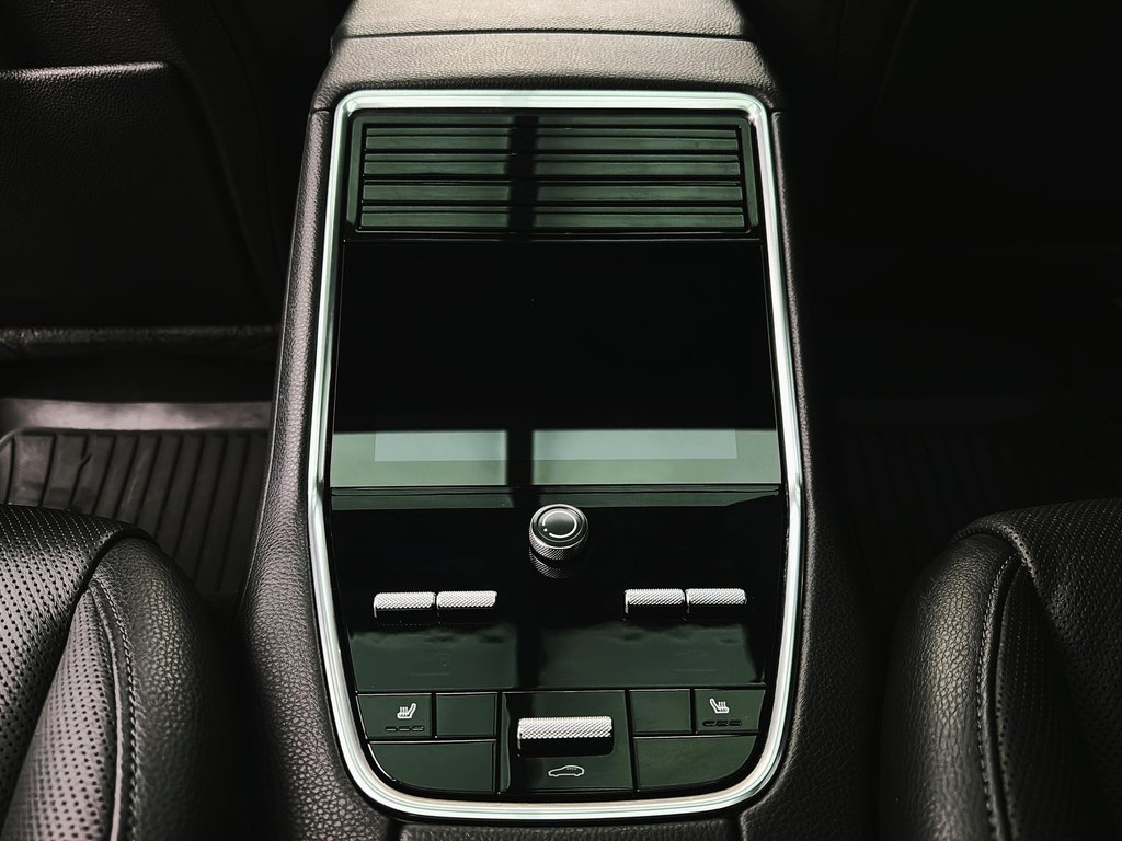 Porsche Panamera 4 E-Hybrid Premium Package 2023 à Laval, Québec - 27 - w1024h768px