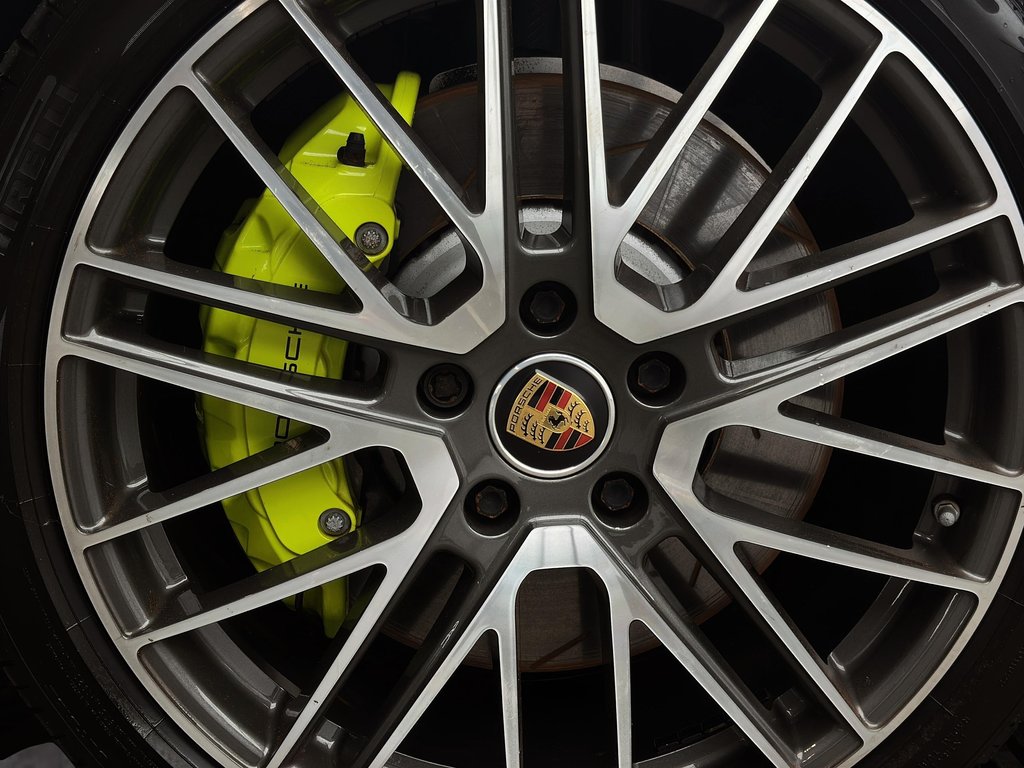 Porsche Panamera 4 E-Hybrid Premium Package 2023 à Laval, Québec - 13 - w1024h768px