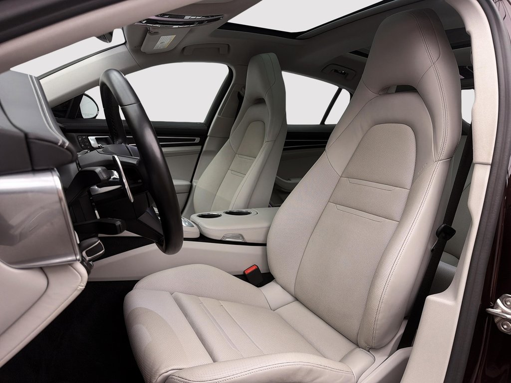 2023 Porsche Panamera 4S E-Hybrid AWD in Laval, Quebec - 14 - w1024h768px