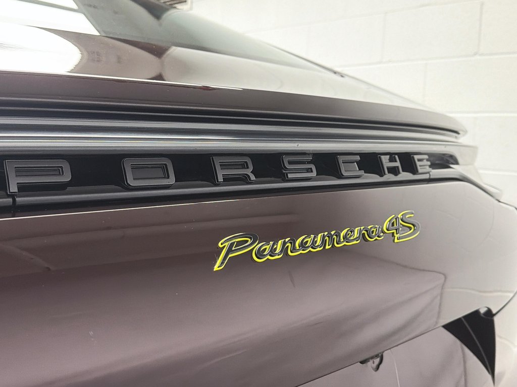 2023 Porsche Panamera 4S E-Hybrid AWD in Laval, Quebec - 7 - w1024h768px