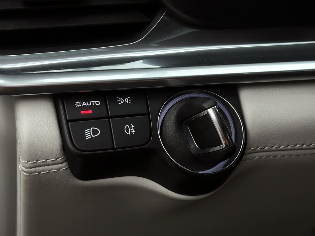 2023 Porsche Panamera 4S E-Hybrid AWD in Laval, Quebec - 15 - w1024h768px